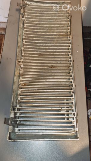 Volvo 740 Front bumper upper radiator grill 