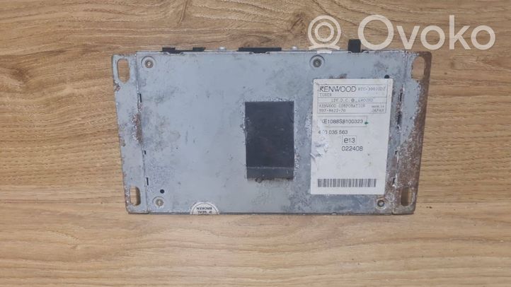 Audi A8 S8 D3 4E Module unité de contrôle d'antenne 4E0035563