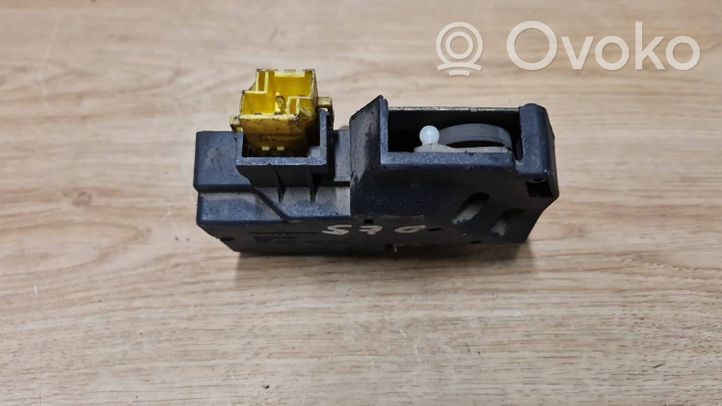 Volvo S70  V70  V70 XC Tailgate/trunk/boot lock/catch/latch 9152704