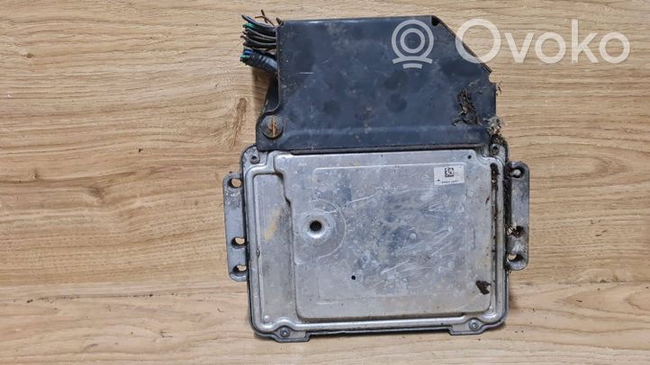 Ford C-MAX I Calculateur moteur ECU 7M5112A650VC