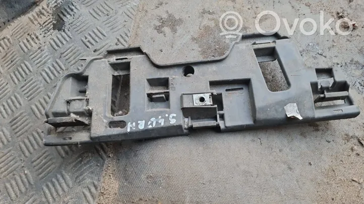 Volvo S40, V40 Support de pare-chocs arrière 800913