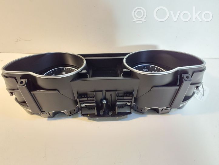 Audi A5 8T 8F Spidometrs (instrumentu panelī) 8T0920983