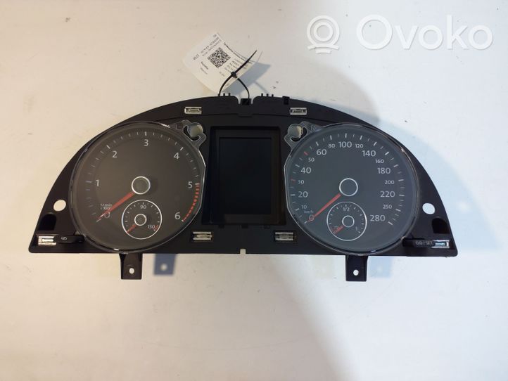 Volkswagen PASSAT CC Spidometrs (instrumentu panelī) 3C8920870G