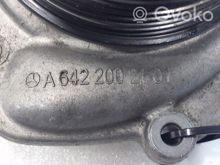 Mercedes-Benz ML W166 Vesipumppu A6422002101