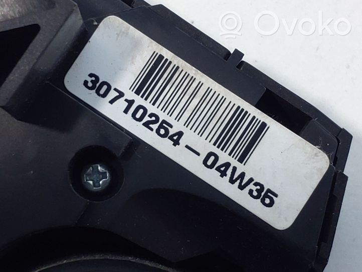 Volvo V70 Pulsanti/interruttori sul volante 30710254