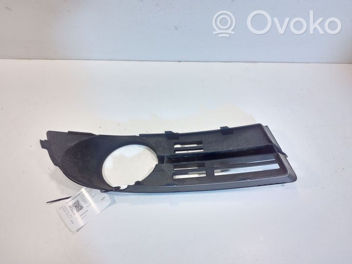 Volkswagen Touran II Grille antibrouillard avant 1T0853665A