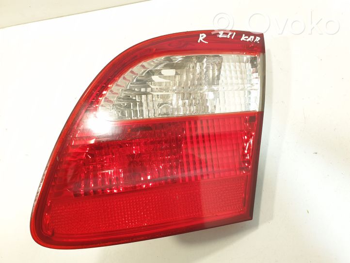 Mercedes-Benz E W211 Luci posteriori del portellone del bagagliaio A2118201464