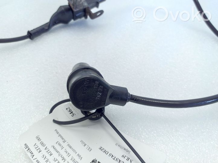 Land Rover Freelander 2 - LR2 Kloķvārpstas apgriezienu sensors 0281002136