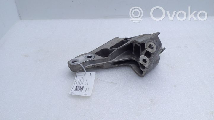 Suzuki SX4 S-Cross Support, suspension du moteur 