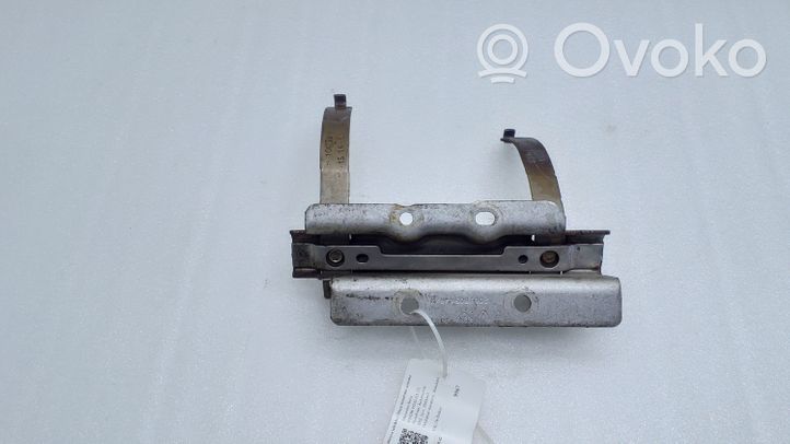 Mercedes-Benz B W246 W242 Muffler mount bracket/holder 208180944R