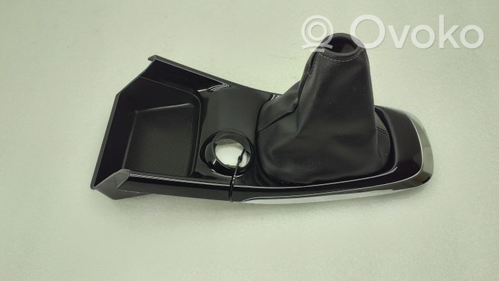 Nissan Pulsar Rivestimento in plastica cornice della leva del cambio 9930149