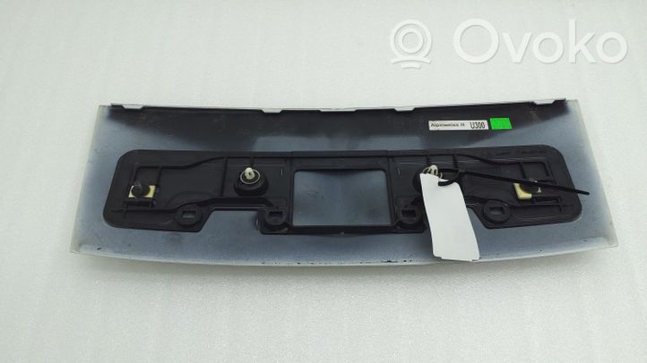 BMW Z4 E89 Roof (GPS) antenna cover 7201544