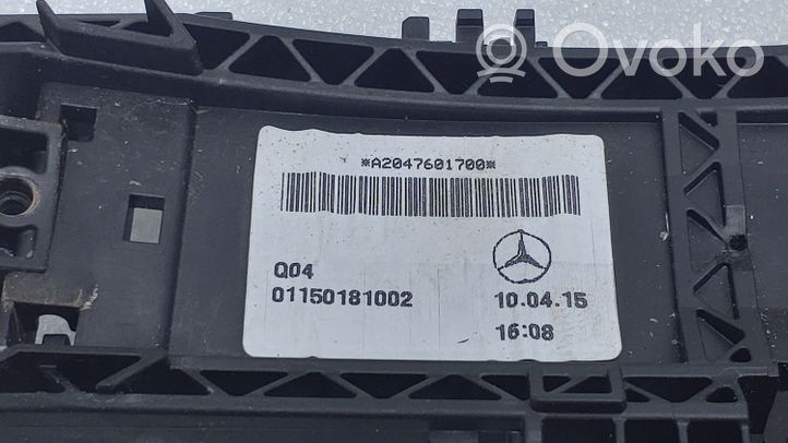 Mercedes-Benz A W176 Support poignée extérieur de porte avant A2047601700