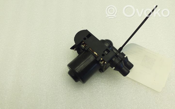 BMW 1 F20 F21 Coolant heater control valve 8514557