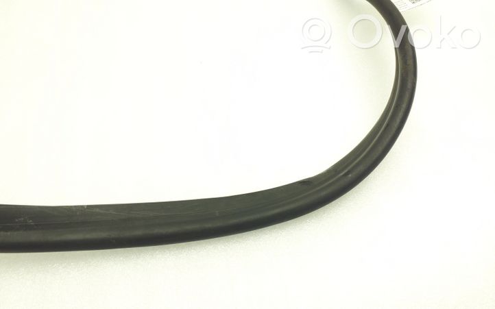 Volkswagen PASSAT B7 Engine compartment rubber 3C0823723