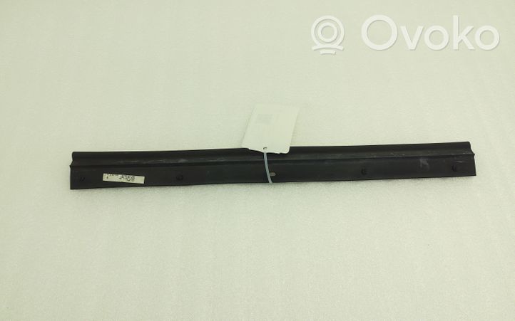 Volkswagen Jetta VI Engine compartment rubber 5C6823708