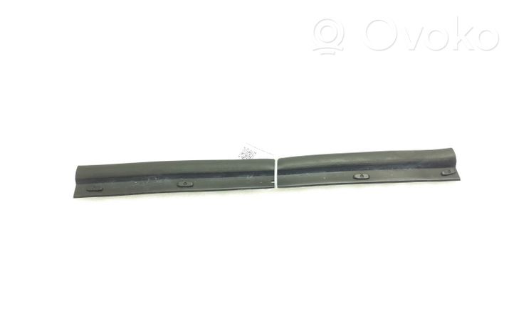 Volkswagen Jetta VI Engine compartment rubber 5C6823708