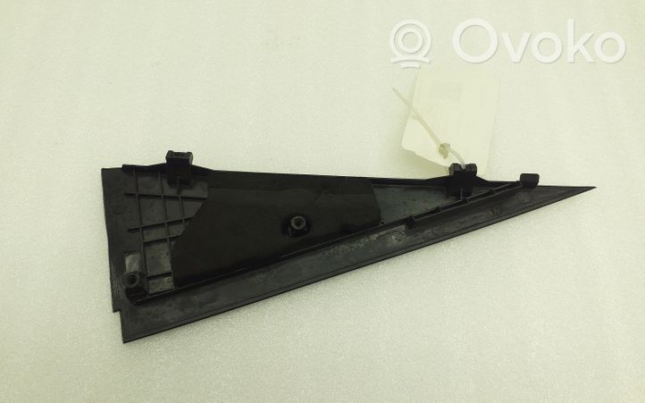 Chevrolet Captiva Takaoven lasin muotolista 96624094