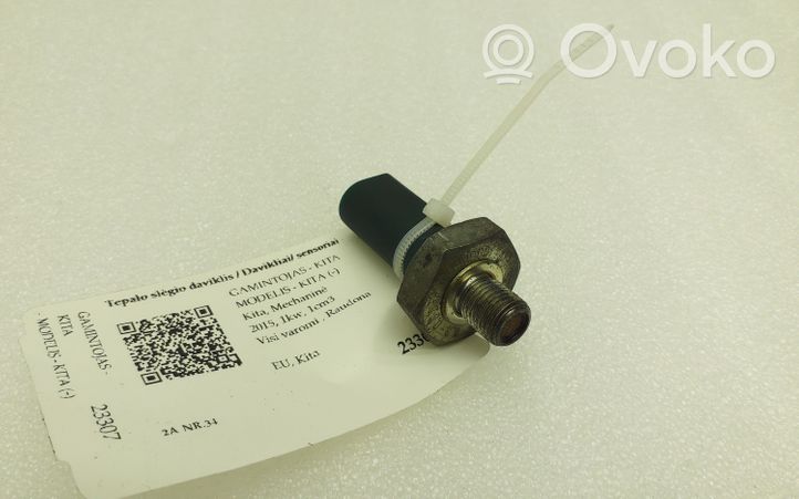 Volkswagen PASSAT B7 Oil pressure sensor 03C919081