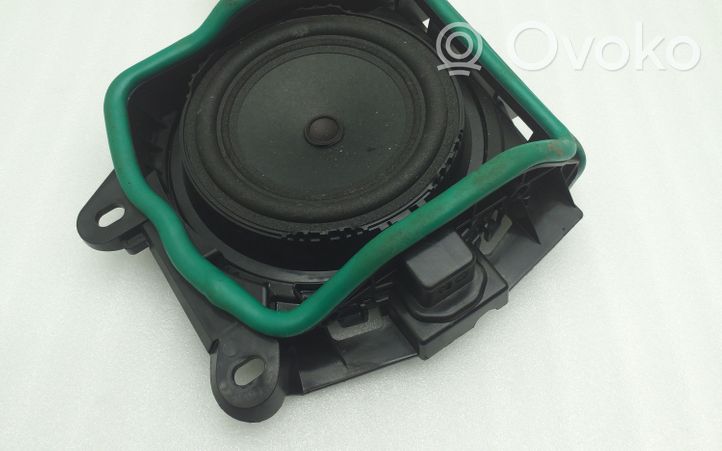 BMW 3 G20 G21 Subwoofer-bassokaiutin 2622565