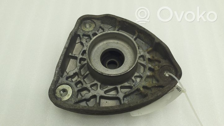 Mercedes-Benz B W246 W242 Supporto di montaggio della molla elicoidale 