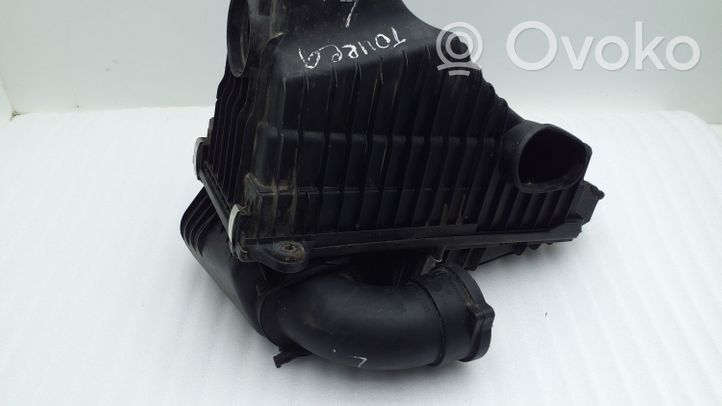 Volkswagen Touareg I Boîtier de filtre à air 7L6128607J