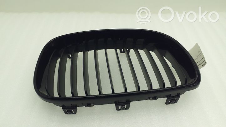 BMW 1 E81 E87 Grille de calandre avant 7322210