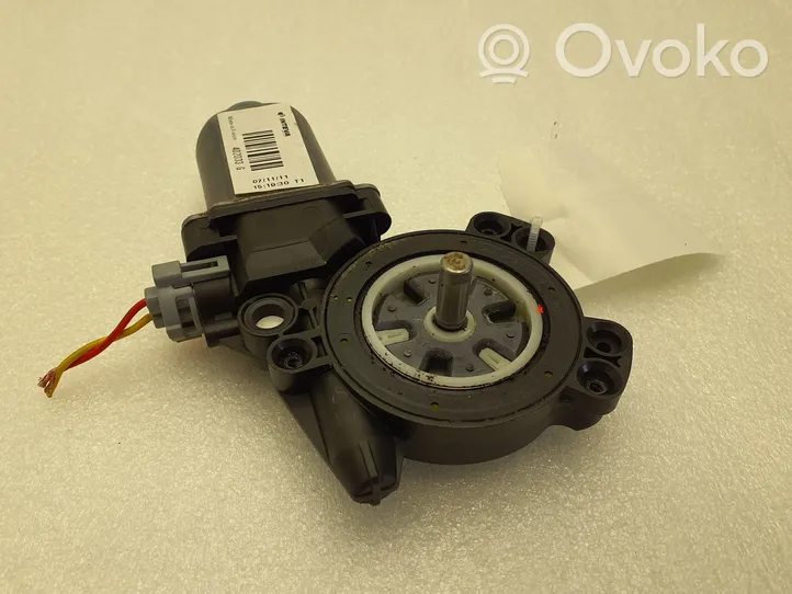 Nissan Qashqai Moteur de lève-vitre de porte avant 402033G