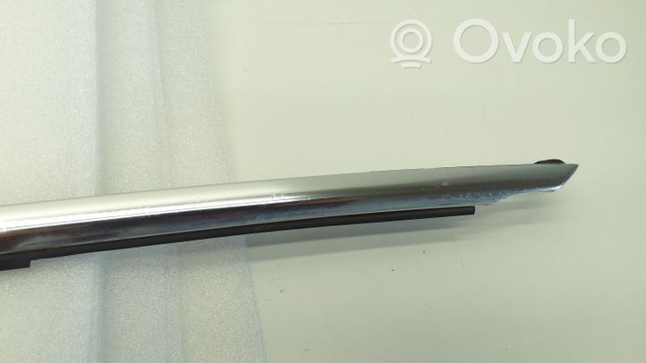 Audi A5 8T 8F Moulure de vitre de la porte avant 8T0853283C