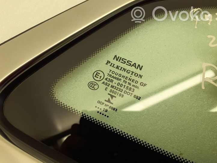 Nissan Qashqai Fenêtre latérale avant / vitre triangulaire 833124EA0A