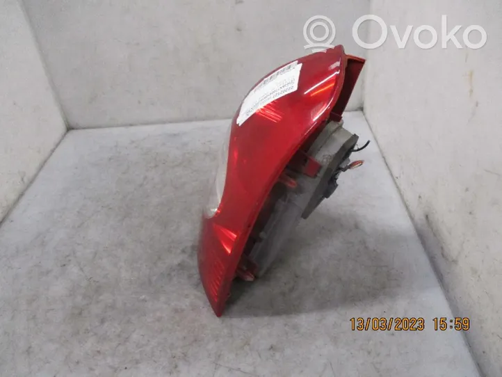 Renault Clio II Lampa tylna 8200917487