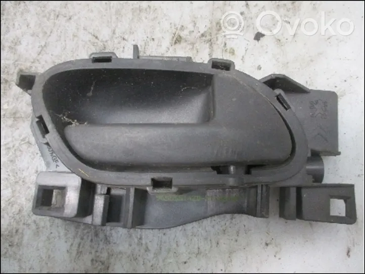 Fiat Scudo Poignée inférieure de porte avant 9467414064