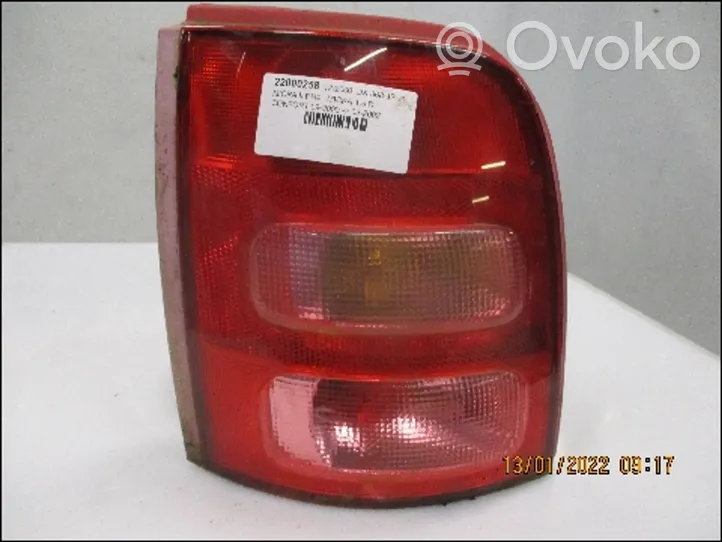 Nissan Micra Luci posteriori 265551F505