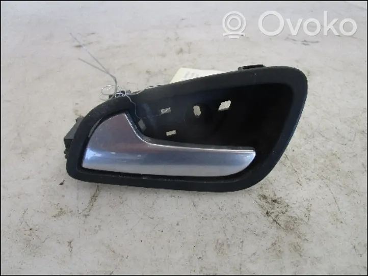 Ford Tourneo Poignée inférieure de porte avant 2235559