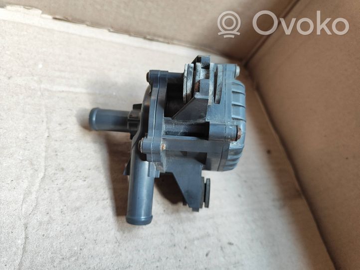 Toyota Prius (XW30) Pompe à eau de liquide de refroidissement G904048020