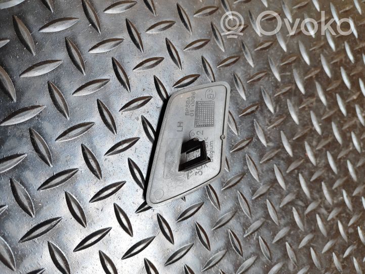 Volvo V50 Ajovalonpesimen pesusuuttimen kansi/suoja 30655872