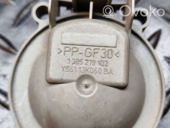 Ford Fiesta Osłona żarówki lampy przedniej 1305219102