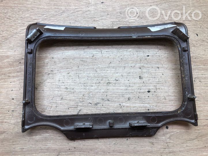 Volkswagen Touareg I Panel popielniczki tylnej tunelu środkowego 7L6864378E