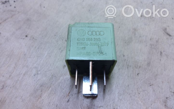 Volkswagen Polo V 6R Other relay 4H0951253