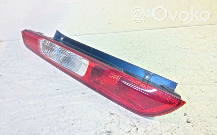 Ford Focus Lampy tylne / Komplet 4M5113405A