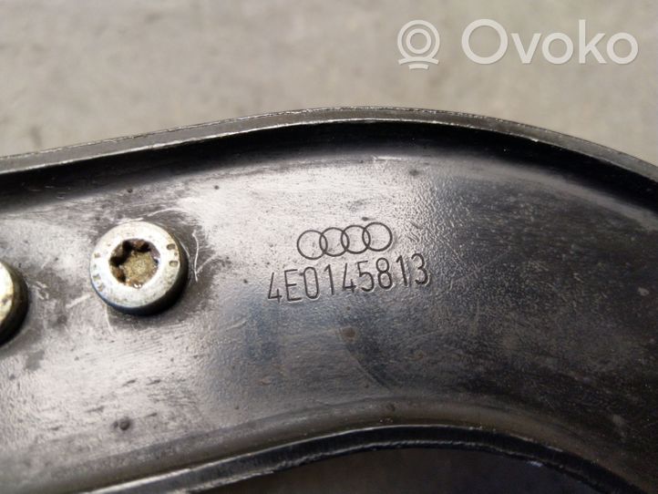 Audi A8 S8 D3 4E Support, tuyau de refroidissement intermédiaire 4E0145813