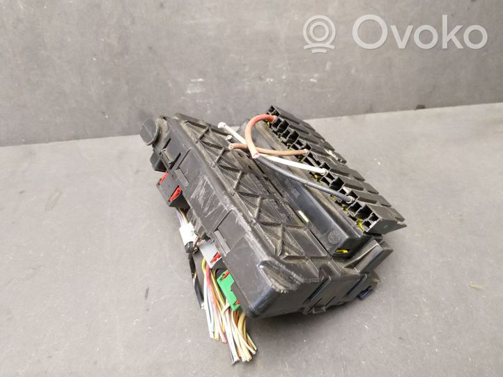 Citroen C4 Grand Picasso Sulakemoduuli 9643498880000