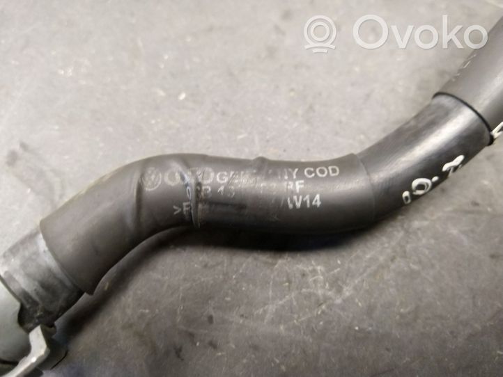 Audi A4 S4 B5 8D Linea/tubo/manicotto del vuoto 8E0611931