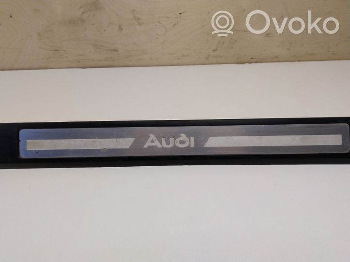 Audi A8 S8 D3 4E Copertura del rivestimento del sottoporta posteriore 4E0853996