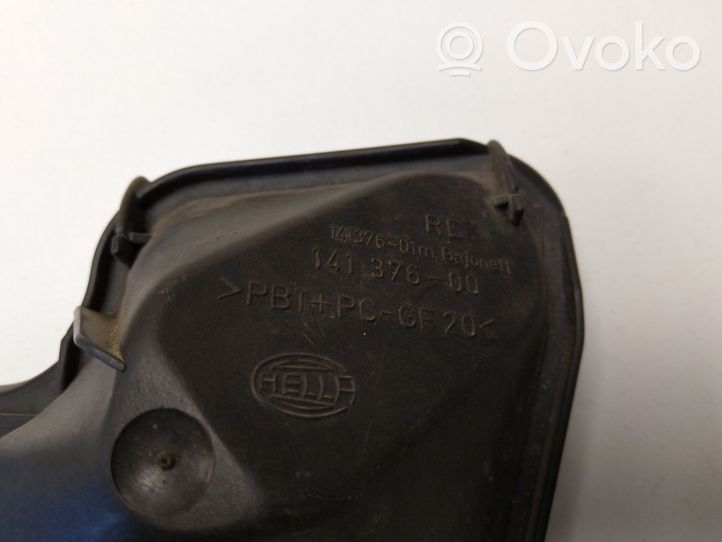 Audi A6 S6 C4 4A Cache-poussière de phare avant 14137600