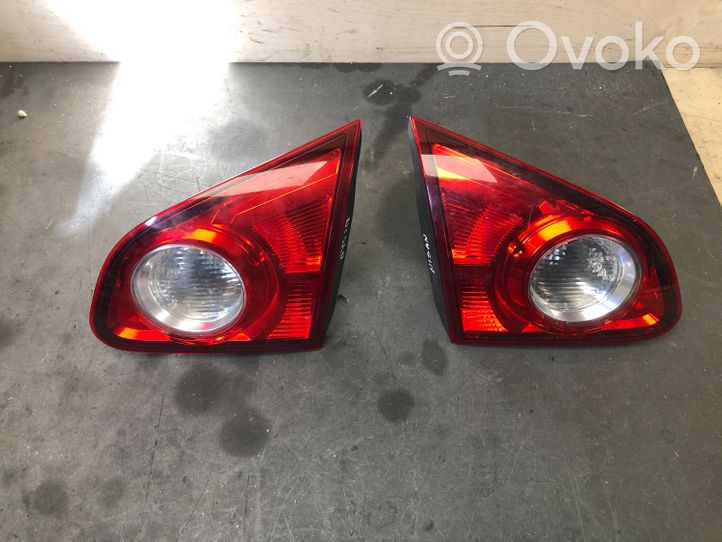 Nissan Qashqai Luci posteriori del portellone del bagagliaio 89071063