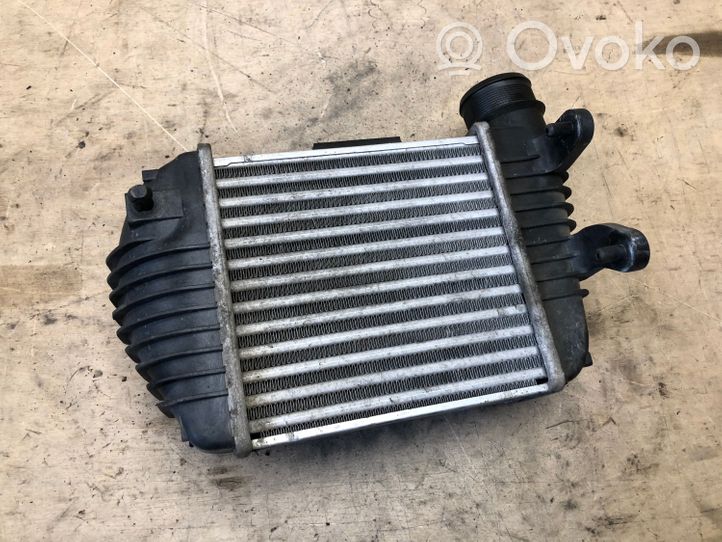 Audi A6 Allroad C6 Välijäähdyttimen ilmakanavan ohjain 4F0145806R