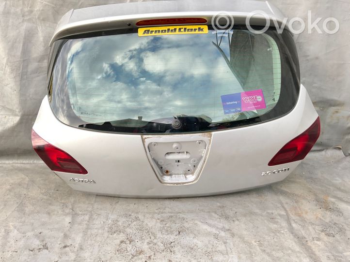 Opel Astra J Tylna klapa bagażnika 13285827