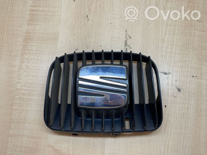 Seat Toledo IV (NH) Grille de calandre avant 1M0853651F