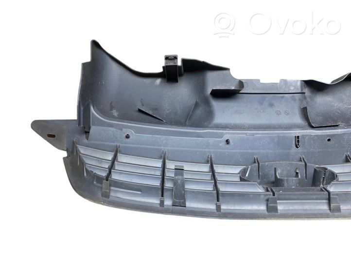 Ford Focus Front bumper upper radiator grill 8M5J8200A